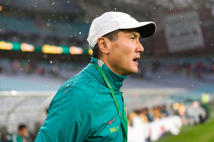 首发名单闹乌龙:毛伟杰临时出任左后卫,国足仅三正印后卫 首发名单闹乌龙:毛伟杰临时出任左后卫,国足仅三正印后卫