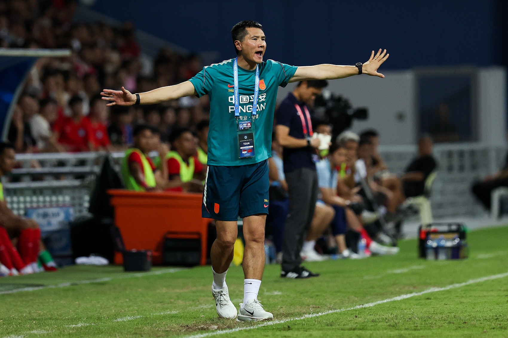 从2-2到2-1:邵佳一细节制胜,伊万半场变阵被批瞎指挥 从2-2到2-1:邵佳一细节制胜,伊万半场变阵被批瞎指挥