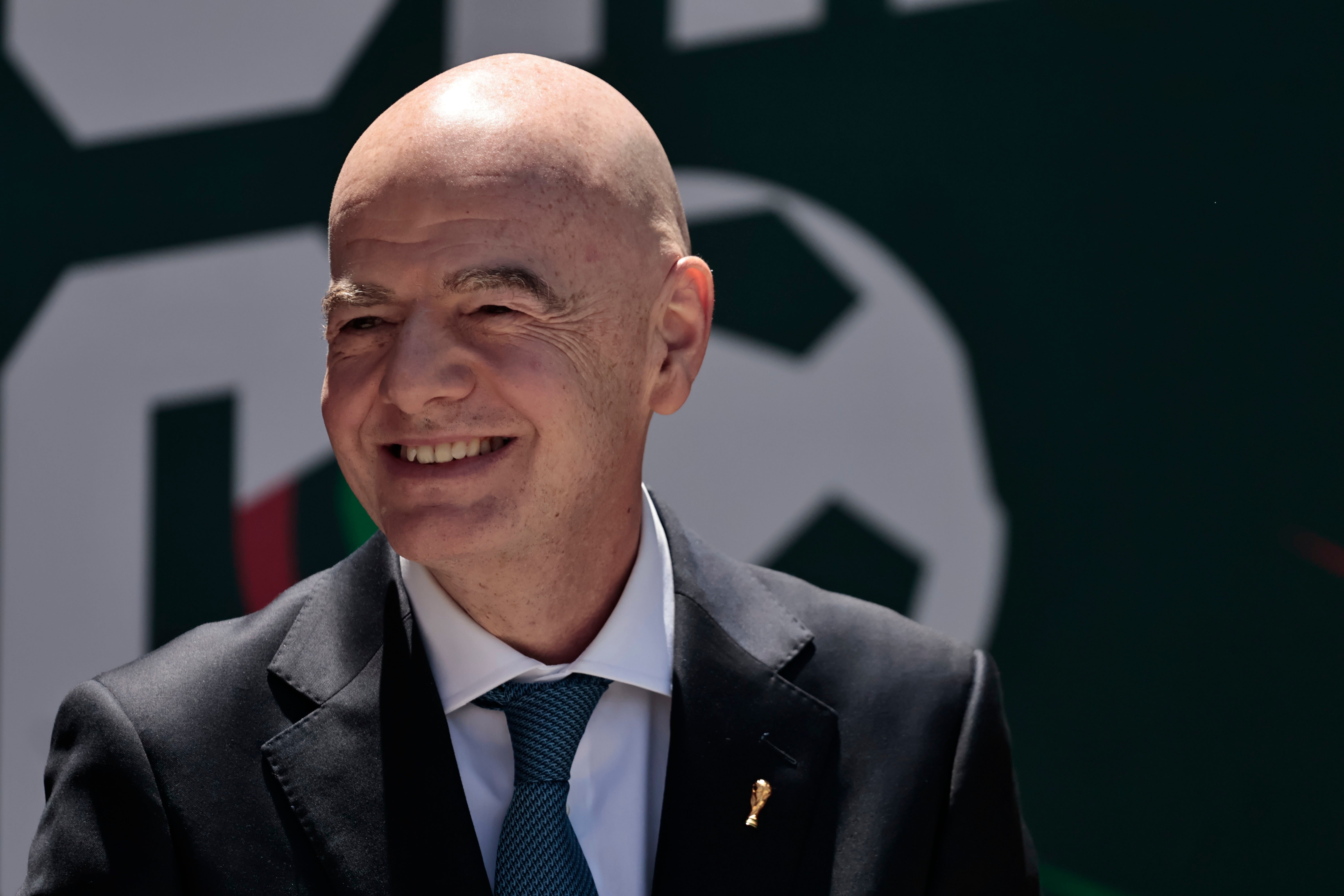 揭幕战三红创纪录 墨西哥2-0南非 基尼奥内斯首球 远藤航宣布退役 揭幕战三红创纪录 墨西哥2-0南非 基尼奥内斯首球 远藤航宣布退役