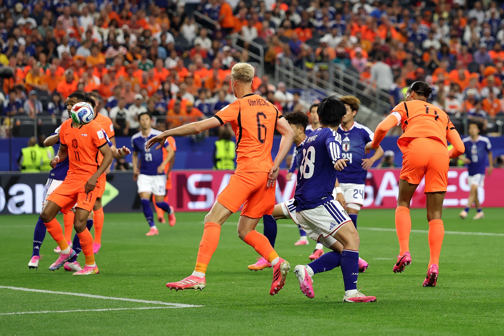 范戴克世界杯第6战破荒 成荷兰队史第二位头球得分后卫