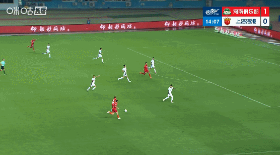 海港2-1逆转河南,李新翔破门让·克劳德头槌制胜,古斯塔沃越位球无效 海港2-1逆转河南,李新翔破门让·克劳德头槌制胜,古斯塔沃越位球无效