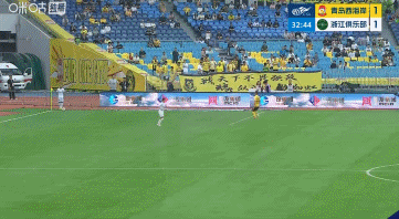 内尔松双响彭欣力传射 青岛西海岸3-1逆转浙江 12轮不败