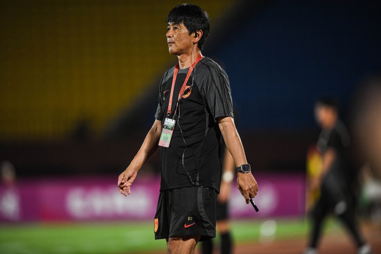 U17国足3-0胜澳大利亚，浮嶋敏战术调整见效，徐正鹏两助攻锁定首发