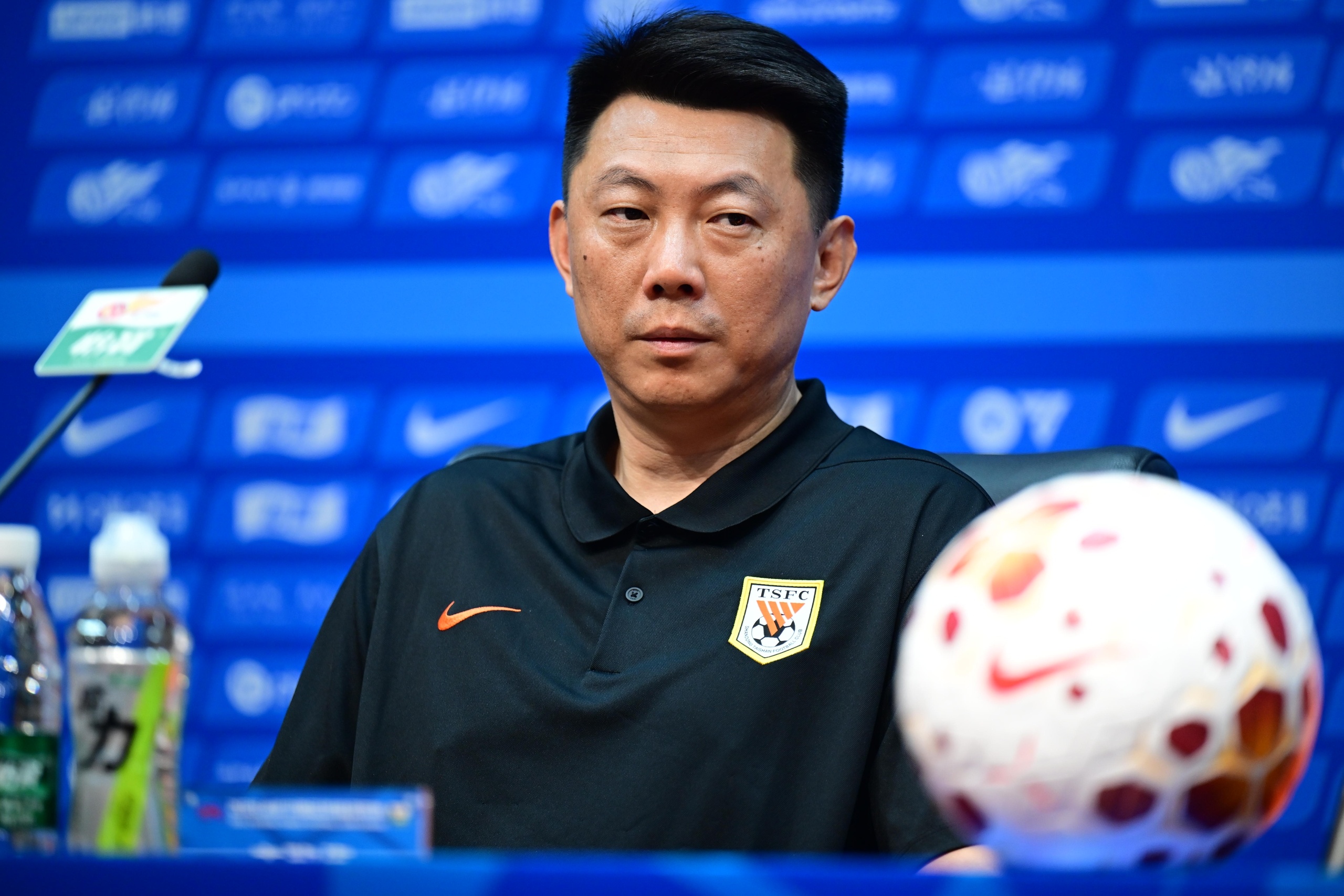 PSV埃因霍温对阵福图纳锡塔德回放