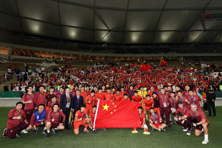 尼克斯进总决赛是什么时候的