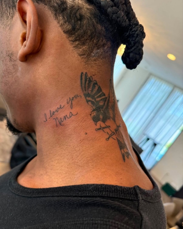 杰伦威新增多处纹身!致敬25年VS掘金关键三分 纪念外婆的图案等 杰伦威新增多处纹身!致敬25年VS掘金关键三分 纪念外婆的图案等