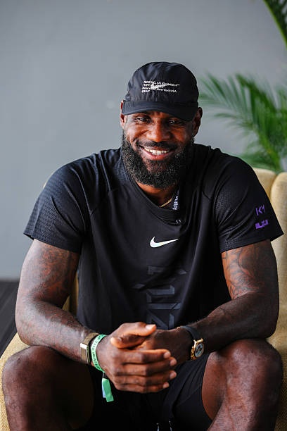 老兵不死！NBA新赛季15大最年长球员：詹姆斯领衔 勇士4人上榜